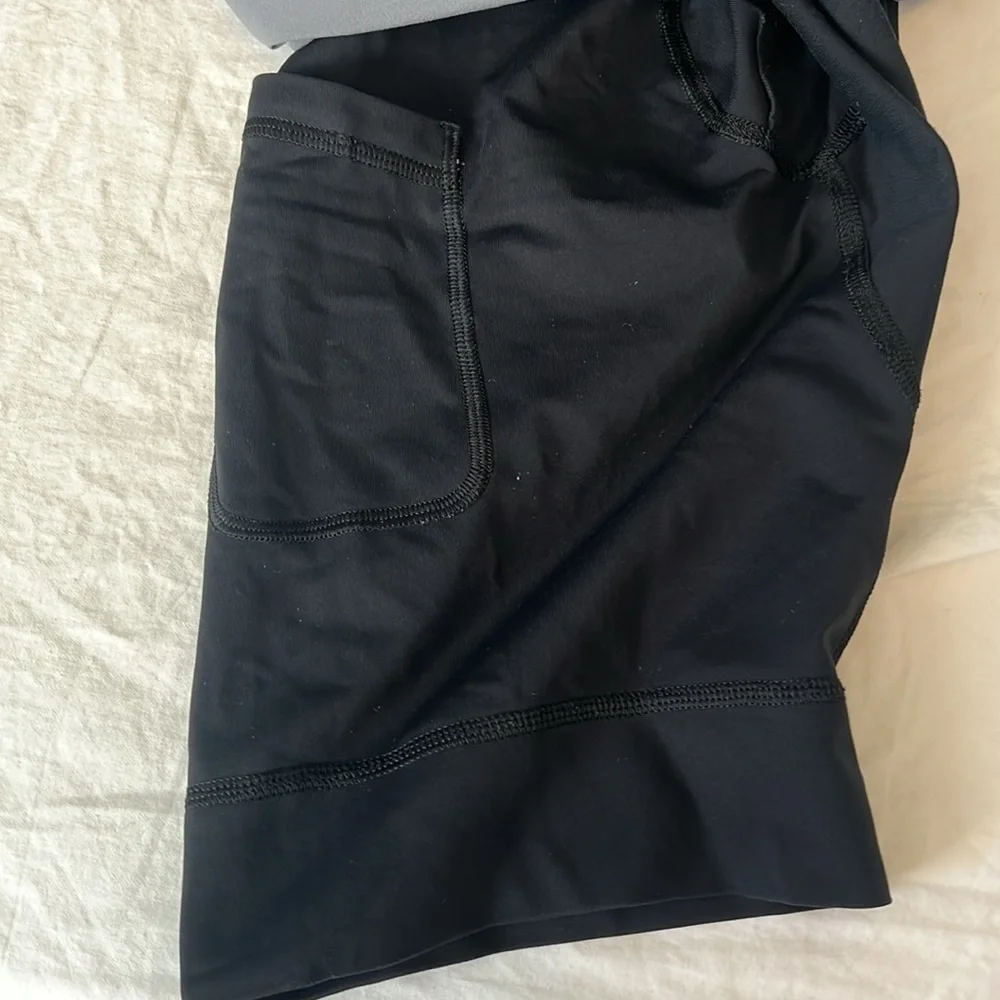 Lululemon THE Short 9” Gray/Black Estimated Size Medium
